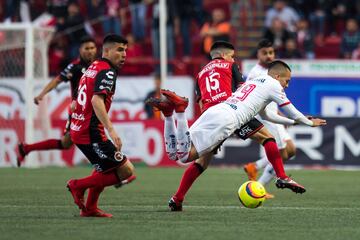 Todo lo bueno tiene que terminar en algún momento. Toluca no pudo igualar la racha histórica de triunfos consecutivos en la Liga MX. Después de hilar 9 victorias, los ‘Diablos’ fueron derrotados por Tijuana este fin de semana y así vieron frenado su buen momento. Por su parte, estos tres puntos le sirvieron a los fronterizos para meterse a la liguilla donde aspiran a conseguir su segundo título de Liga MX para sus vitrinas.
