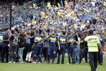 La Bombonera deliró con los jugadores que ganaron un título local más.


