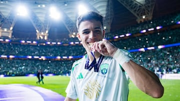 Gabri Veiga se baña en oro