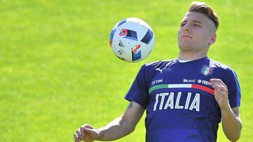 Immobile, concentrado con Italia.