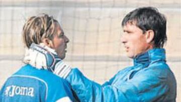 Alexis y Pato, el muro azulón.