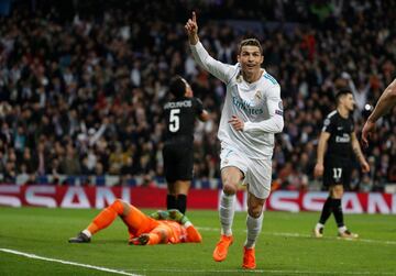 2-1. Cristiano Ronaldo celebró el segundo gol.