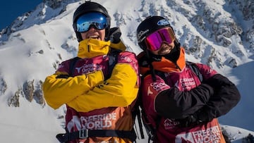 Abel Moga (izda.), junto a Aymar Navarro, los dos españoles en la prueba de esquí masculina de Baqueira.