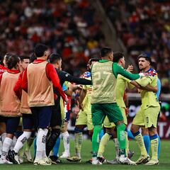 Se desató la bronca en el Clásico de Concachampions