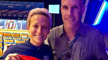 La madre del periodista deportivo estadounidense falleció hace una semanas. Su jugadora favorita era Rapinoe, quien tuvo un noble gesto con Grant.