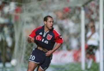 Arilson celebr&oacute; uno de sus tantos en el &uacute;ltimo triunfo de la U en el Monumental.