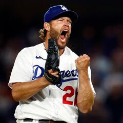 El pitcher de Los Angeles Dodgers Clayton Kershaw alcanza las 200 victorias en Grandes Ligas