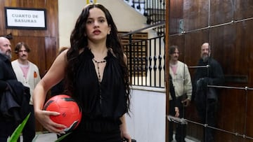 Así es la maleta viral que llevó Rosalía a ‘La Revuelta’: cuánto cuesta