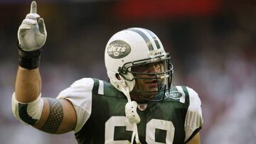 Sin muchos reflectores, pero un verdadero líder fue el centro Kevin Mawae, quien dominó su posición durante más de una década en la NFL.