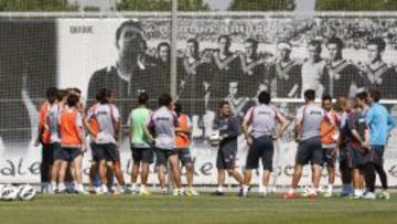 El Valencia durante el entrenamiento de ayer.