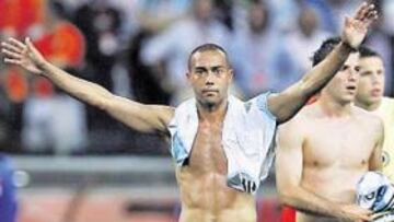 <b>DOS QUE PUEDEN LLEGAR. </b>El holandés Denny Landzaat y Jonathan Soriano podrían vestir la próxima temporada la camiseta del Espanyol de Valverde.