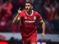 Paulinho festejando un gol con Toluca en el Clausura 2026.