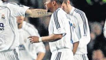 <b>VUELVEN LAS SONRISAS. </b>La imagen ofrecida en el Camp Nou ha relanzado al Madrid, que aún ve factible poder ganar la Liga.