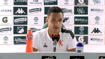 Lucas González, DT de América, analiza el empate contra Deportivo Cali.