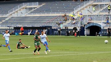 Hicham, justo después de disparar para hacer el 1-0 definitivo.