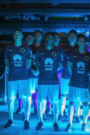 América presentó la indumentaria que lucirá para el Apertura 2016, torneo en el que cumplirán 100 años de historia.