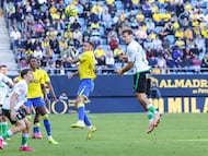 07/12/25 PARTIDO SEGUNDA DIVISION CADIZ - RACING ROGER MARTI