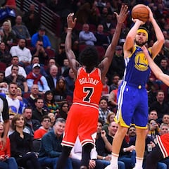 Klay Thompson hace historia con el nuevo récord de triples (14)