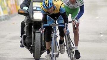 <b>CARLOS ESTÁ EN EL SACO.</b> El corredor español ha sido suspendido por el caso "Operación Puerto".