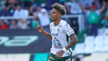 during the 9th round match between Leon and Atletico de San Luis as part of the Liga BBVA MX, Torneo Apertura 2024 at Nou Camp Stadium on September 21, 2024 in Leon, Guanajuato, Mexico.