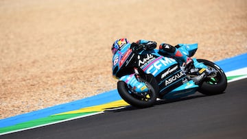 Domingo glorioso de Holgado: pole, victoria y liderato