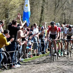 La UCI ya trabaja en su nuevo calendario tras el coronavirus