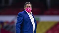 En América se olvidan de las formas y le piden títulos al 'Piojo'