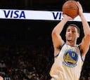 Klay Thompson anota (27) y Curry reparte juego (11)