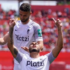 Suárez anota, Granada golea a Mallorca y sueña con la salvación