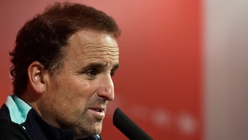 PALMA, 02/01/2025.- El entrenador del RCD Mallorca, Jagoba Arrasate, durante la rueda de prensa que ofreció este jueves previa al partido correspondiente a la Copa del Rey en Son Bibiloni. EFE/ Miquel A. Borràs