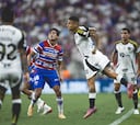 El equipo de un chileno prende el descenso en Brasil: Santos e Inter, amenazados