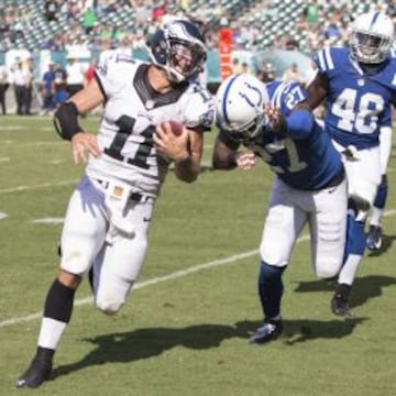 Un recorte de concurso en un partido de football. Con el cuerpo entre los pitones y a ritmo de touchdown.