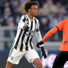 Cuadrado supera a Iván Ramiro Córdoba en partidos por Serie A