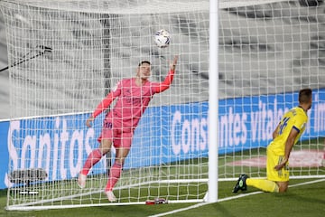 Gol anulado a Jovic, por fuera de juego de Benzema que le dio el último pase. 
