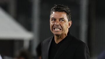 River Plate's coach Marcelo Gallardo grimaces during the Argentine Professional Football League match against Boca Juniors at the Monumental stadium in Buenos Aires, on March 20, 2022. (Photo by ALEJANDRO PAGNI / AFP)