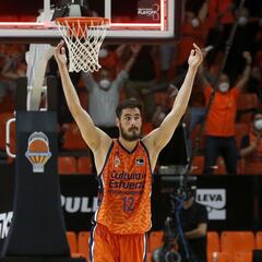 Kalinic rinde al Baskonia y lleva al Valencia a las semis