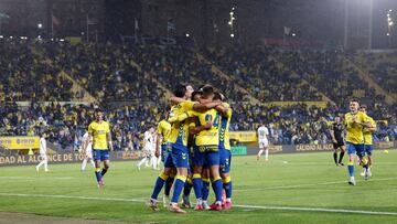 Las Palmas apuntala su muro