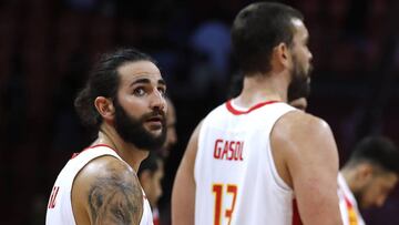 Basketball - FIBA World Cup - First Round - Group C - Spain v Iran - Guangzhou Gymnasium, Guangzhou, China - September 4, 2019. Spain&#039;s Ricky Rubio and Marc Gasol. REUTERS/Jorge Silva