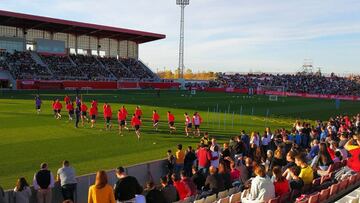 Entrenamiento a puerta abierta del Sevilla.