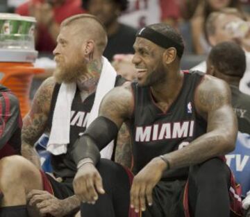 Chris Andersen y LeBron James.