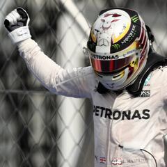 Hamilton wins the Mexico Grand Prix to close gap at the top