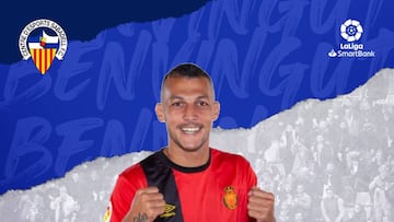 La condición de recién ascendido, clave para hacerse con Stoichkov