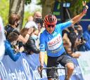 Nairo reina en Asturias ante los Movistar en el triunfo de Latour