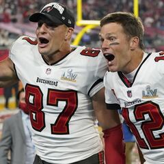 Patriots felicitan a Tom Brady tras ganar el Super Bowl con los Bucs