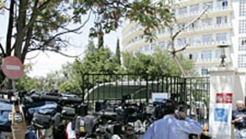 <b>EXPECTACIÓN. </B>El <i>caso Kenteris</i> sigue acaparando la atención en Atenas.