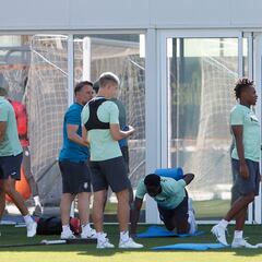 Emery recupera efectivos: vuelven los internacionales