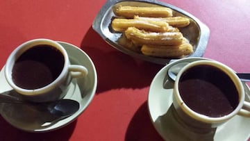 Los churros con chocolate son perfectos para entrar en calor en los días frías