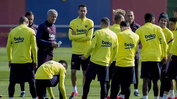 Más problemas para Setién: media defensa, al borde de la suspensión