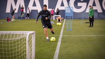 Alexander Gonz&aacute;lez, en su primer entrenamiento como jugador del M&aacute;laga.