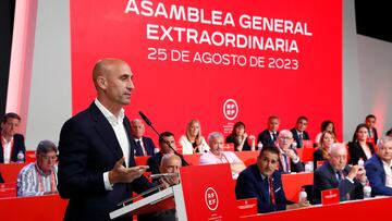 Los dardos que Rubiales ha lanzado en su discurso en la Asamblea de la RFEF